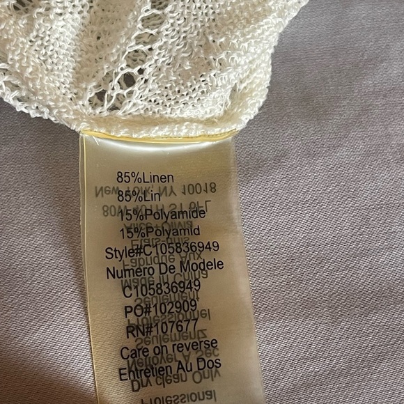 Alice & Olivia -ivory Eyelet Knit
Draped Neckline Sweater Sz (?) - Picture 15 of 16